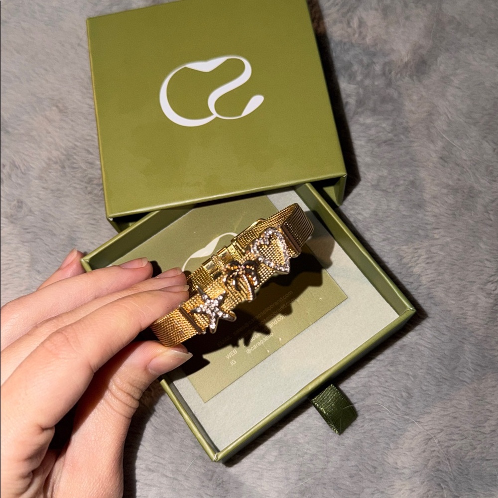 Bracelet